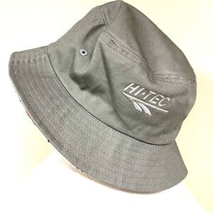 Hi tech men’s grey reversible bucket hat.